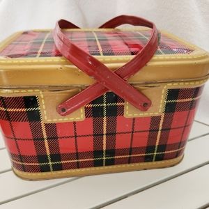 Vintage 1950s Metal Picnic Basket